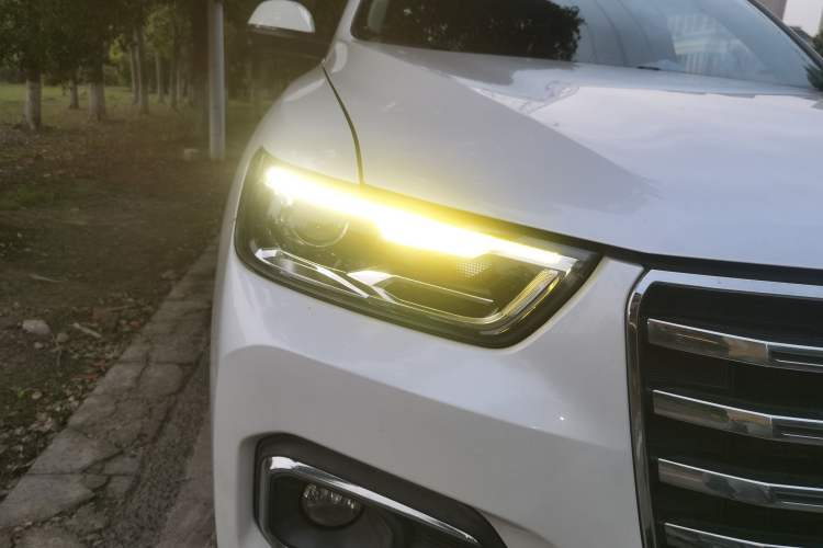 Used Haval H6 2020 1.5 GDIT Automatic Platinum Champion Edition Right Front Headlight