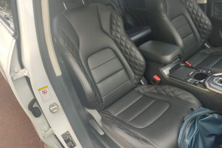 Used Haval H6 2020 1.5 GDIT Automatic Platinum Champion Edition Right Front Seat
