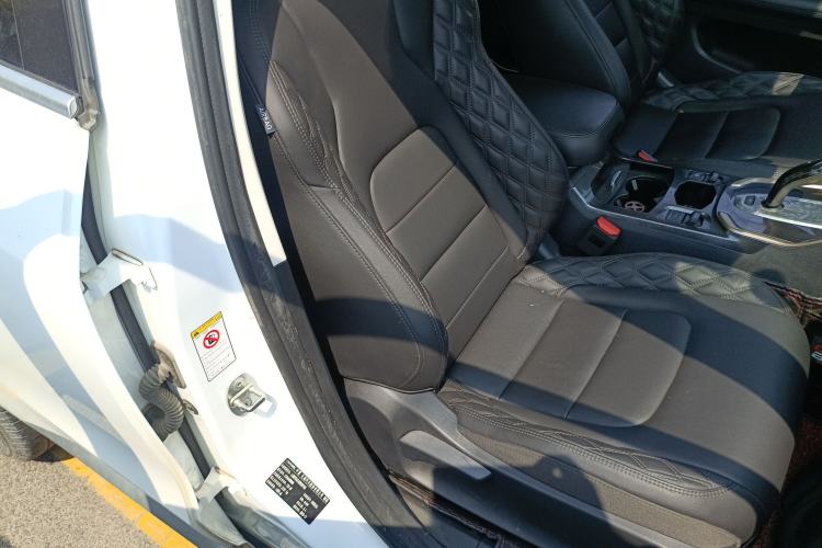 Used Haval H6 2020 1.5 GDIT Automatic Platinum Champion Edition Right Front Seat