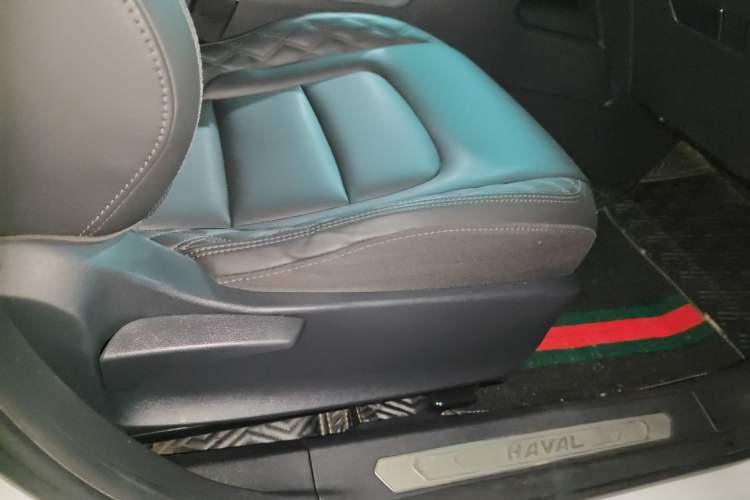 Used Haval H6 2020 1.5 GDIT Automatic Platinum Luxury Edition Right Front Seat