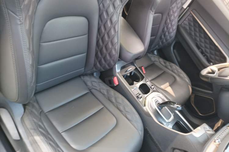 Used Haval H6 2020 1.5 GDIT Automatic Platinum Champion Edition Right Front Seat