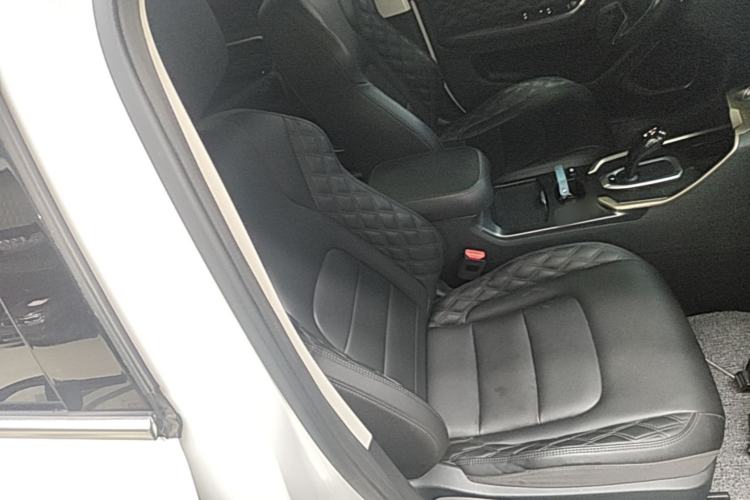 Used Haval H6 2020 1.5 GDIT Automatic Platinum Champion Edition Right Front Seat