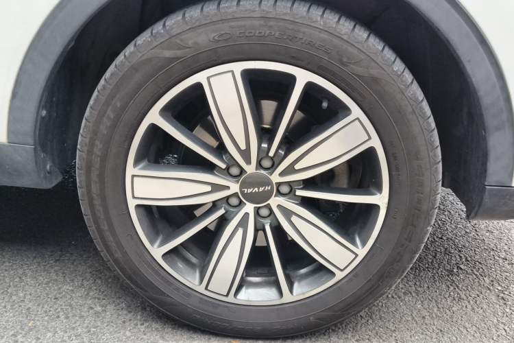 Used Haval H6 2020 1.5 GDIT Automatic Platinum Luxury Edition Right Front Wheel Hub