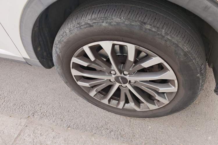 Used Haval H6 2020 1.5 GDIT Automatic Platinum Champion Edition Right Front Wheel Hub