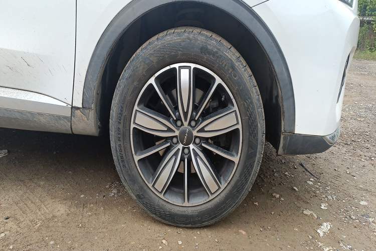 Used Haval H6 2020 1.5 GDIT Automatic Platinum Champion Edition Right Front Wheel Hub