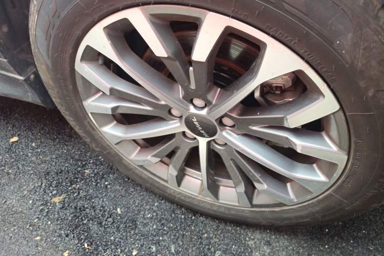 Used Haval H6 2020 1.5 GDIT Automatic Platinum Luxury Edition Right Front Wheel Hub