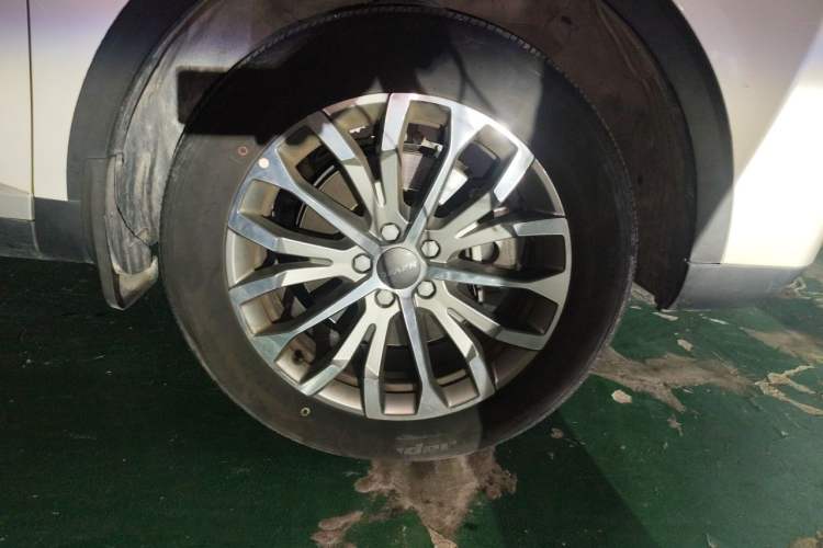 Used Haval H6 2020 1.5 GDIT Automatic Platinum Champion Edition Right Front Wheel Hub