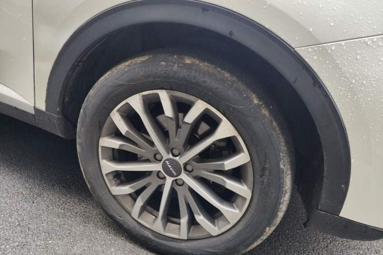 Used Haval H6 2020 1.5 GDIT Automatic Platinum Luxury Edition Right Front Wheel Hub