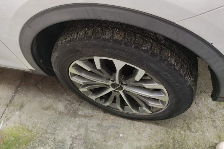Used Haval H6 2020 1.5 GDIT Automatic Platinum Champion Edition Right Front Wheel Hub