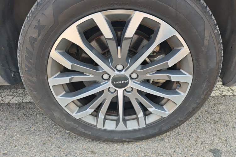 Used Haval H6 2020 1.5 GDIT Automatic Platinum Champion Edition Right Front Wheel Hub