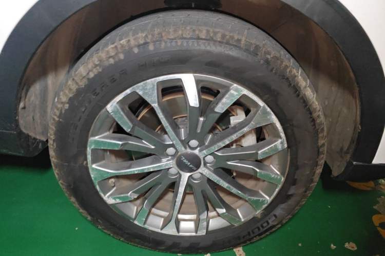 Used Haval H6 2020 1.5 GDIT Automatic Platinum Luxury Edition Right Front Wheel Hub