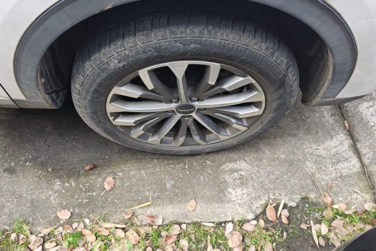 Used Haval H6 2020 1.5 GDIT Automatic Platinum Luxury Edition Right Front Wheel Hub