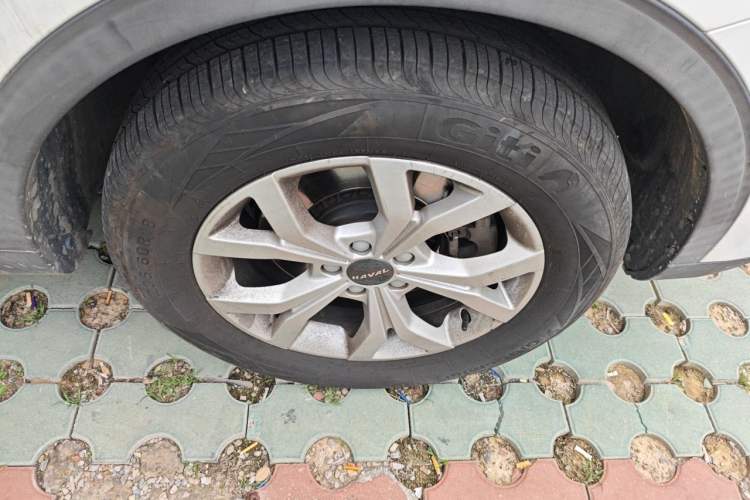 Used Haval H6 2020 1.5 GDIT Automatic Platinum Urban Edition Right Front Wheel Hub
