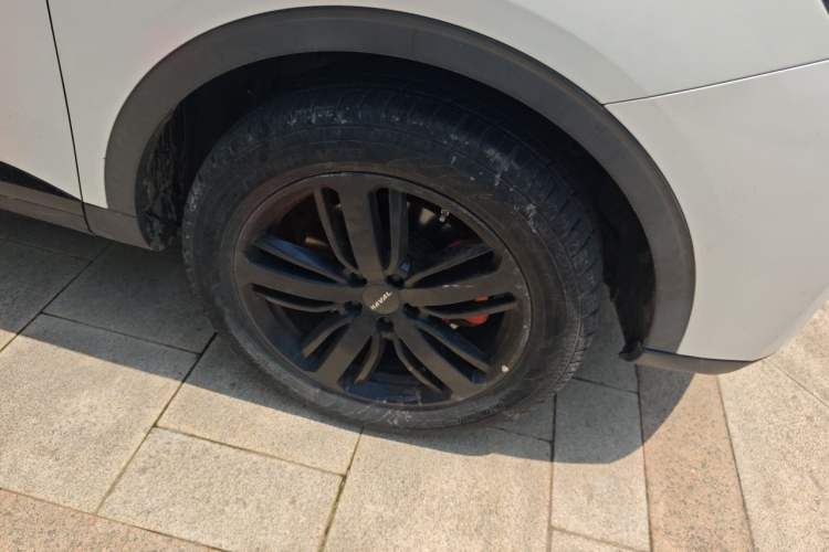 Used Haval H6 2020 2.0 GDIT Automatic GT Luxury Edition Right Front Wheel Hub