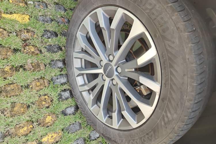 Used Haval H6 2020 1.5 GDIT Automatic Platinum Champion Edition Right Front Wheel Hub