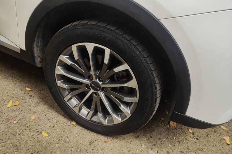 Used Haval H6 2020 2.0 GDIT Automatic Platinum Champion Edition Right Front Wheel Hub