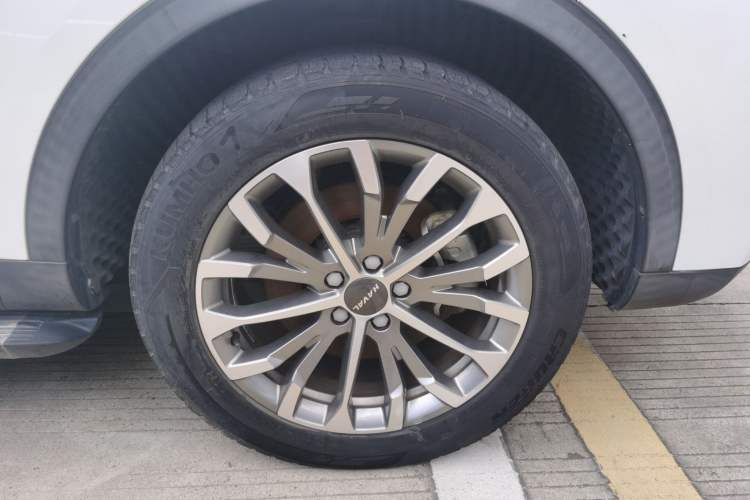 Used Haval H6 2020 1.5 GDIT Automatic Platinum Champion Edition Right Front Wheel Hub
