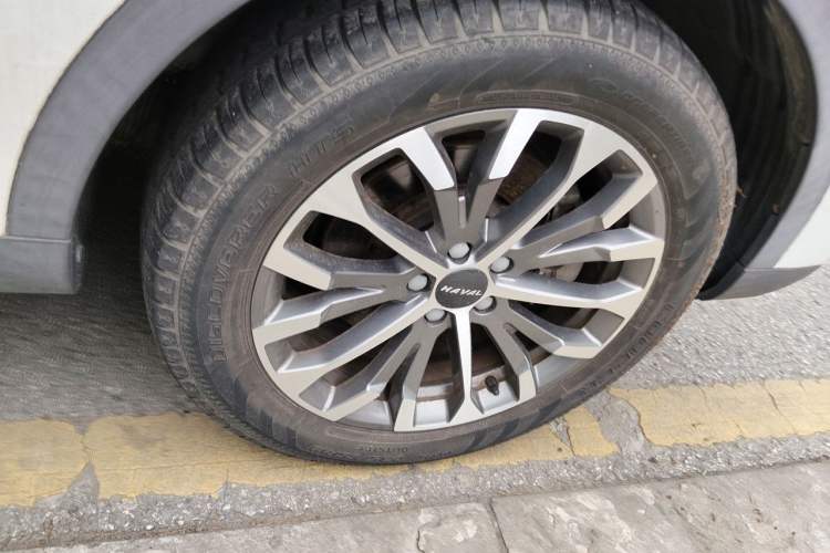 Used Haval H6 2020 1.5 GDIT Automatic Platinum Champion Edition Right Front Wheel Hub