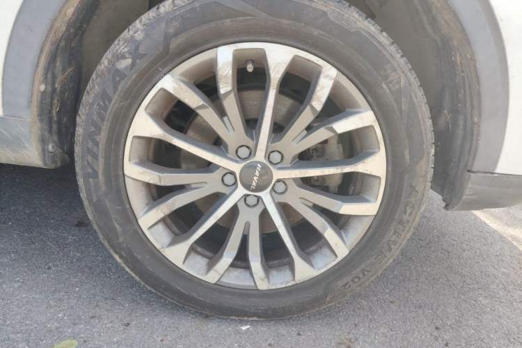 Used Haval H6 2020 1.5 GDIT Automatic Platinum Luxury Edition Right Front Wheel Hub