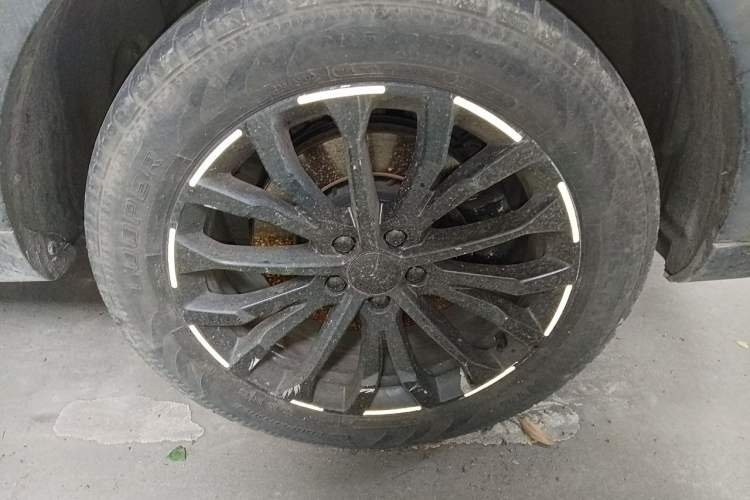 Used Haval H6 2020 1.5 GDIT Automatic Platinum Champion Edition Right Front Wheel Hub