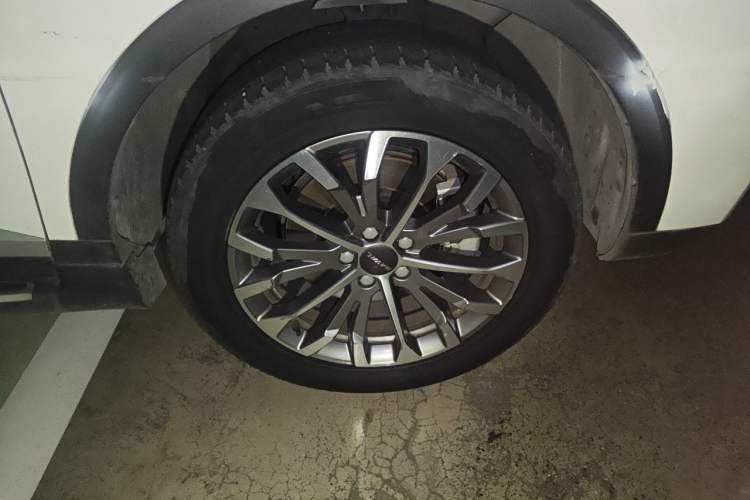 Used Haval H6 2020 1.5 GDIT Automatic Platinum Luxury Edition Right Front Wheel Hub