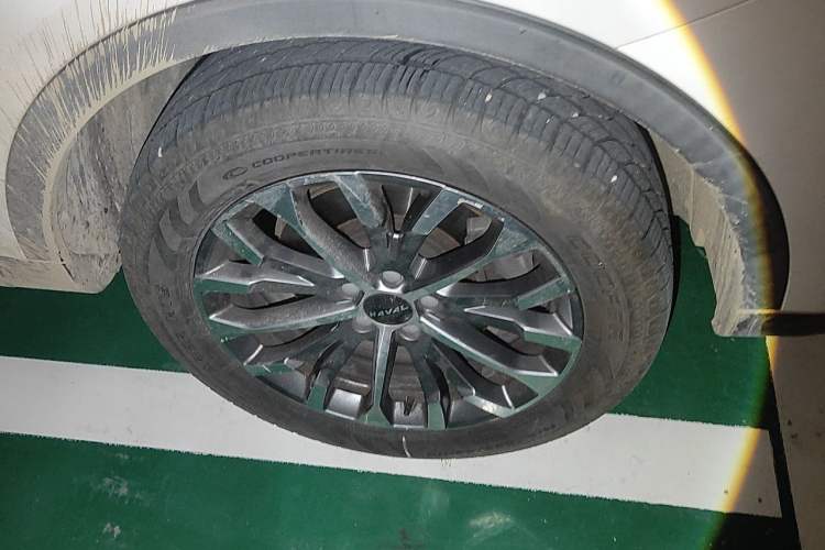 Used Haval H6 2020 1.5 GDIT Automatic Platinum Champion Edition Right Front Wheel Hub