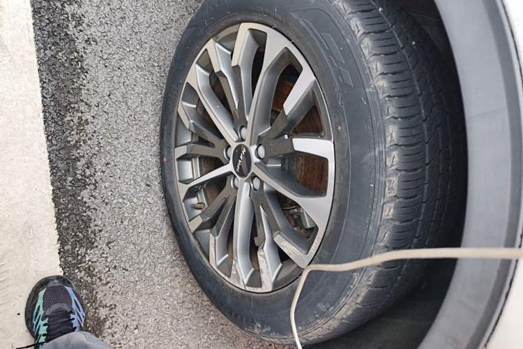 Used Haval H6 2020 1.5 GDIT Automatic Platinum Champion Edition Right Front Wheel Hub