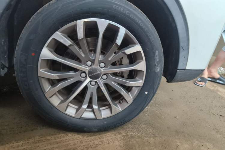 Used Haval H6 2020 1.5 GDIT Automatic Platinum Champion Edition Right Front Wheel Hub
