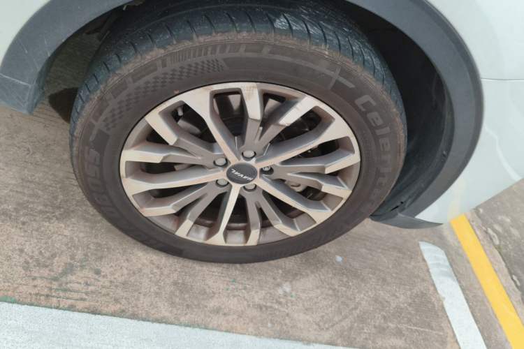 Used Haval H6 2020 2.0 GDIT Automatic Platinum Luxury Edition Right Front Wheel Hub