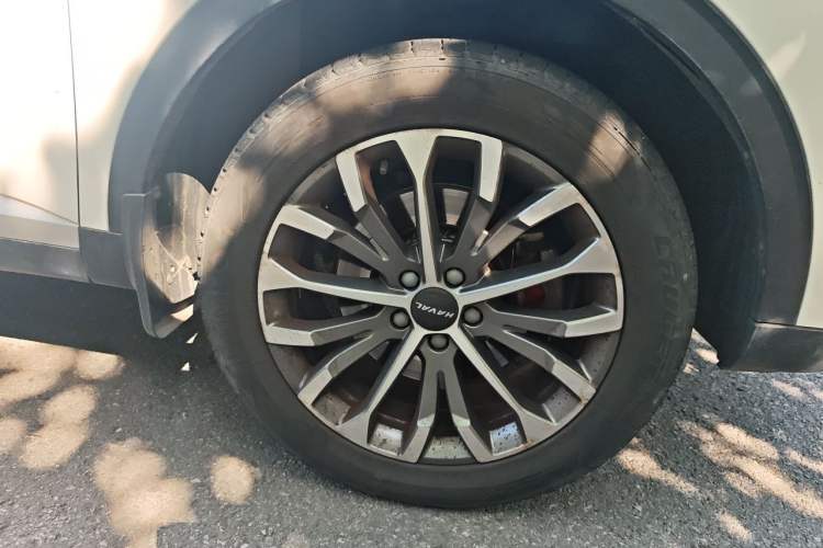 Used Haval H6 2020 2.0 GDIT Automatic Platinum Luxury Edition Right Front Wheel Hub