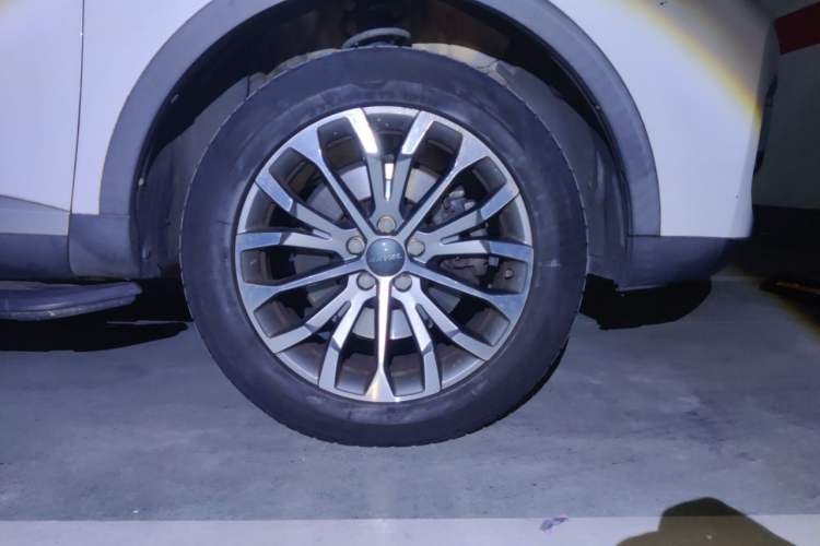 Used Haval H6 2020 1.5 GDIT Automatic Platinum Champion Edition Right Front Wheel Hub