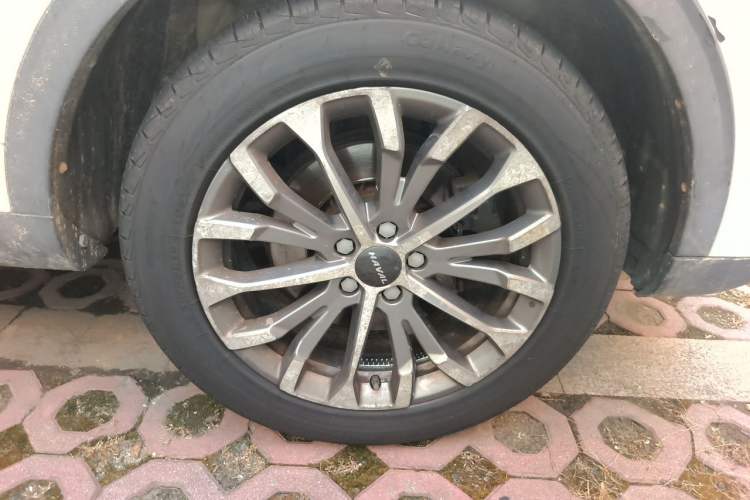 Used Haval H6 2020 1.5 GDIT Automatic Platinum Champion Edition Right Front Wheel Hub