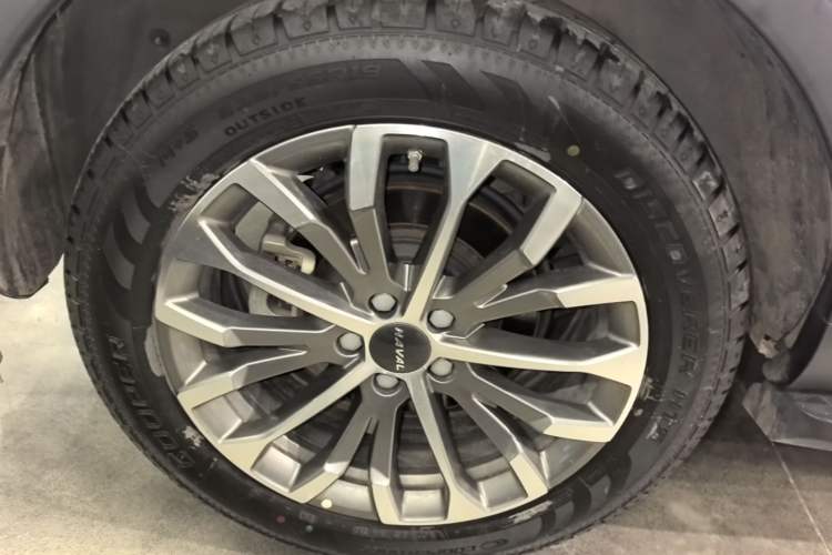 Used Haval H6 2020 2.0 GDIT Automatic Platinum Champion Edition Right Rear Wheel Hub