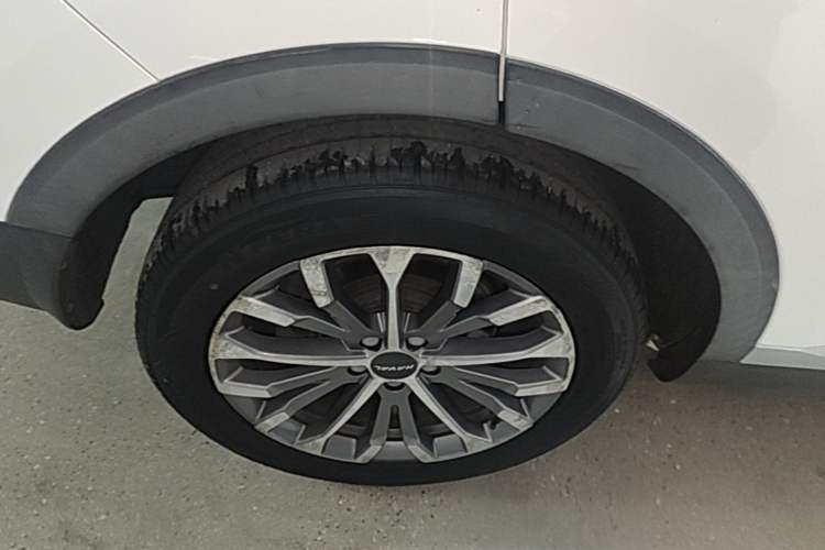 Used Haval H6 2020 2.0 GDIT Automatic Platinum Champion Edition Right Rear Wheel Hub