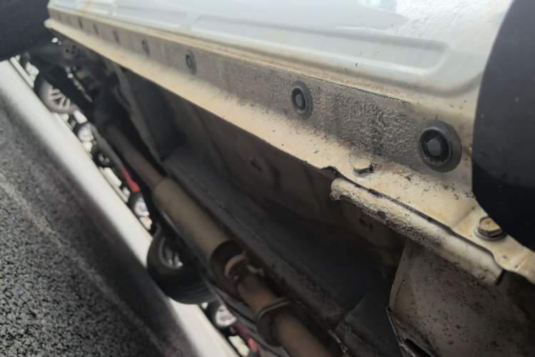 Used Haval H6 2020 1.5 GDIT Automatic Platinum Champion Edition Right Side Sill