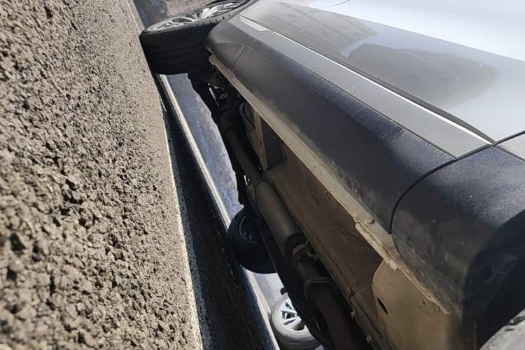 Used Haval H6 2020 1.5 GDIT Automatic Platinum Champion Edition Right Side Sill