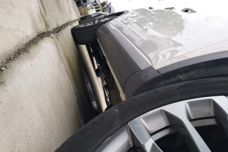 Used Haval H6 2020 1.5 GDIT Automatic Platinum Champion Edition Right Side Sill
