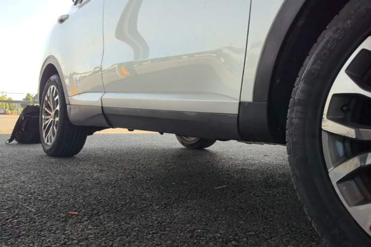 Used Haval H6 2020 1.5 GDIT Automatic Platinum Champion Edition Right Side Sill