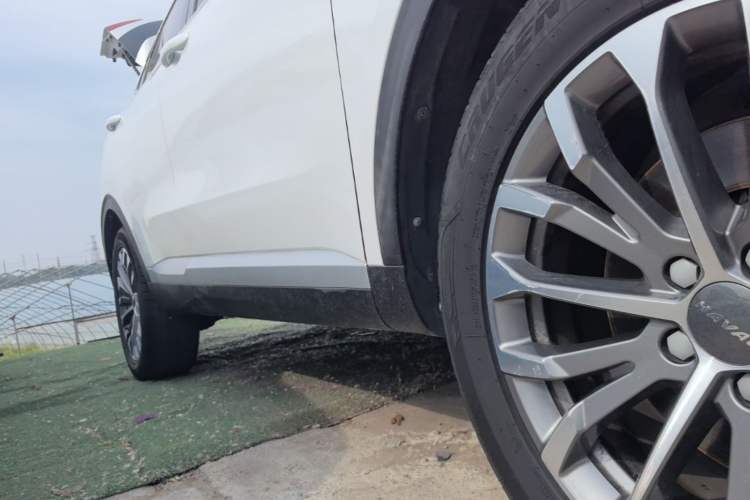 Used Haval H6 2020 1.5 GDIT Automatic Platinum Champion Edition Right Side Sill