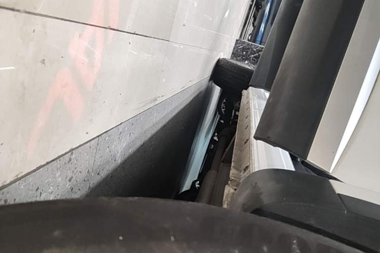 Used Haval H6 2020 1.5 GDIT Automatic Platinum Champion Edition Right Side Sill