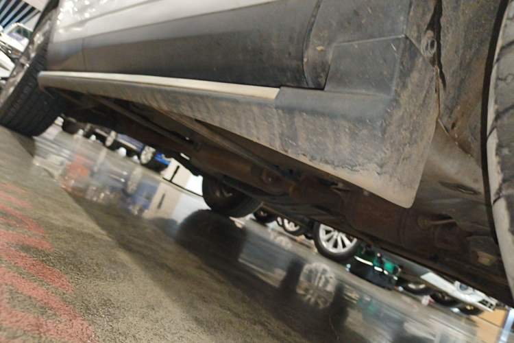 Used Haval H6 2020 2.0 GDIT Automatic Platinum Champion Edition Right Side Sill