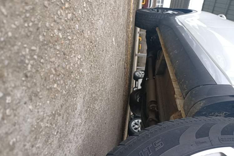 Used Haval H6 2020 1.5 GDIT Automatic Platinum Champion Edition Right Side Sill