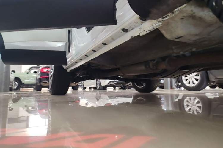 Used Haval H6 2020 1.5 GDIT Automatic Platinum Champion Edition Right Side Sill