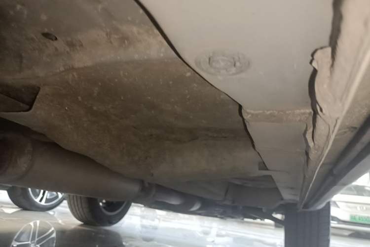 Used Haval H6 2020 1.5 GDIT Automatic Platinum Champion Edition Right Side Sill