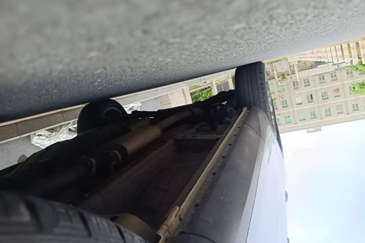 Used Haval H6 2020 1.5 GDIT Automatic Platinum Champion Edition Right Side Sill