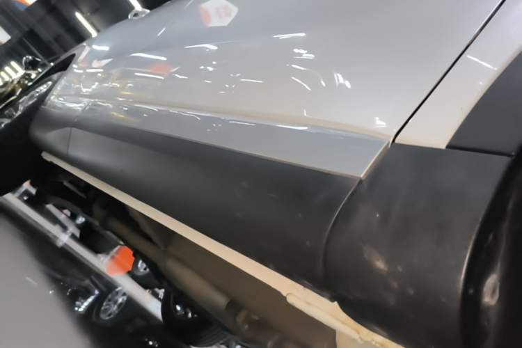 Used Haval H6 2020 2.0 GDIT Automatic Platinum Champion Edition Right Side Sill