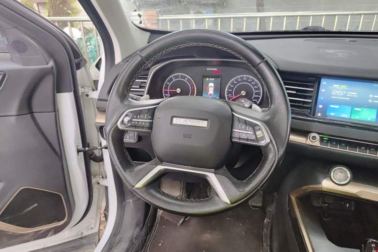 Used Haval H6 2020 1.5 GDIT Automatic Platinum Champion Edition Steering Wheel