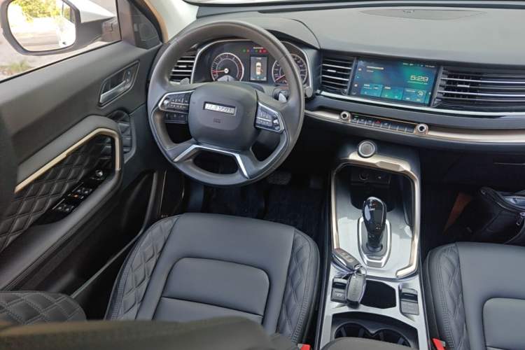 Used Haval H6 2020 1.5 GDIT Automatic Platinum Urban Edition Steering Wheel