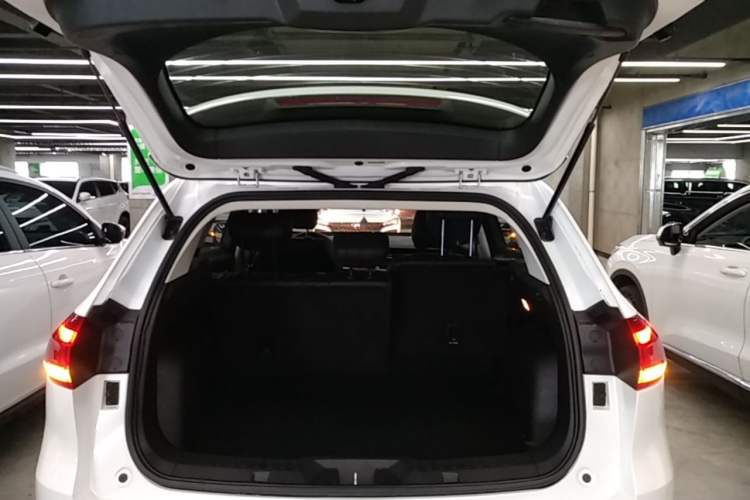 Used Haval H6 2020 1.5 GDIT Automatic Platinum Urban Edition Trunk