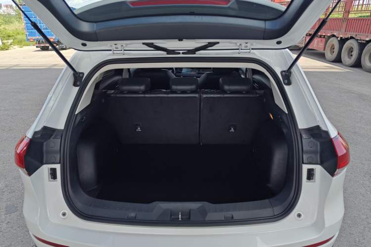 Used Haval H6 2020 1.5 GDIT Automatic Platinum Urban Edition Trunk